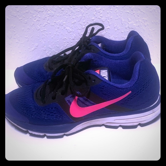 Nike Shoes - 💕💙Nike’s💙💕